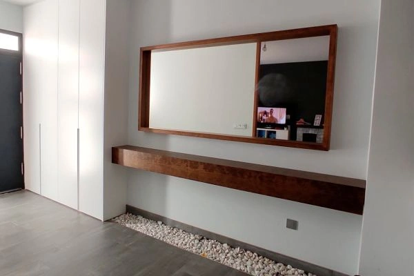Mueble de recibidor a medida con espejo