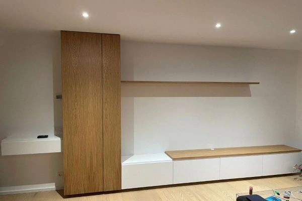 Mueble de salón a medida con TV integrado
